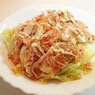 追いがつおつゆ/マヨで　焼き餃子と白菜とかつお節